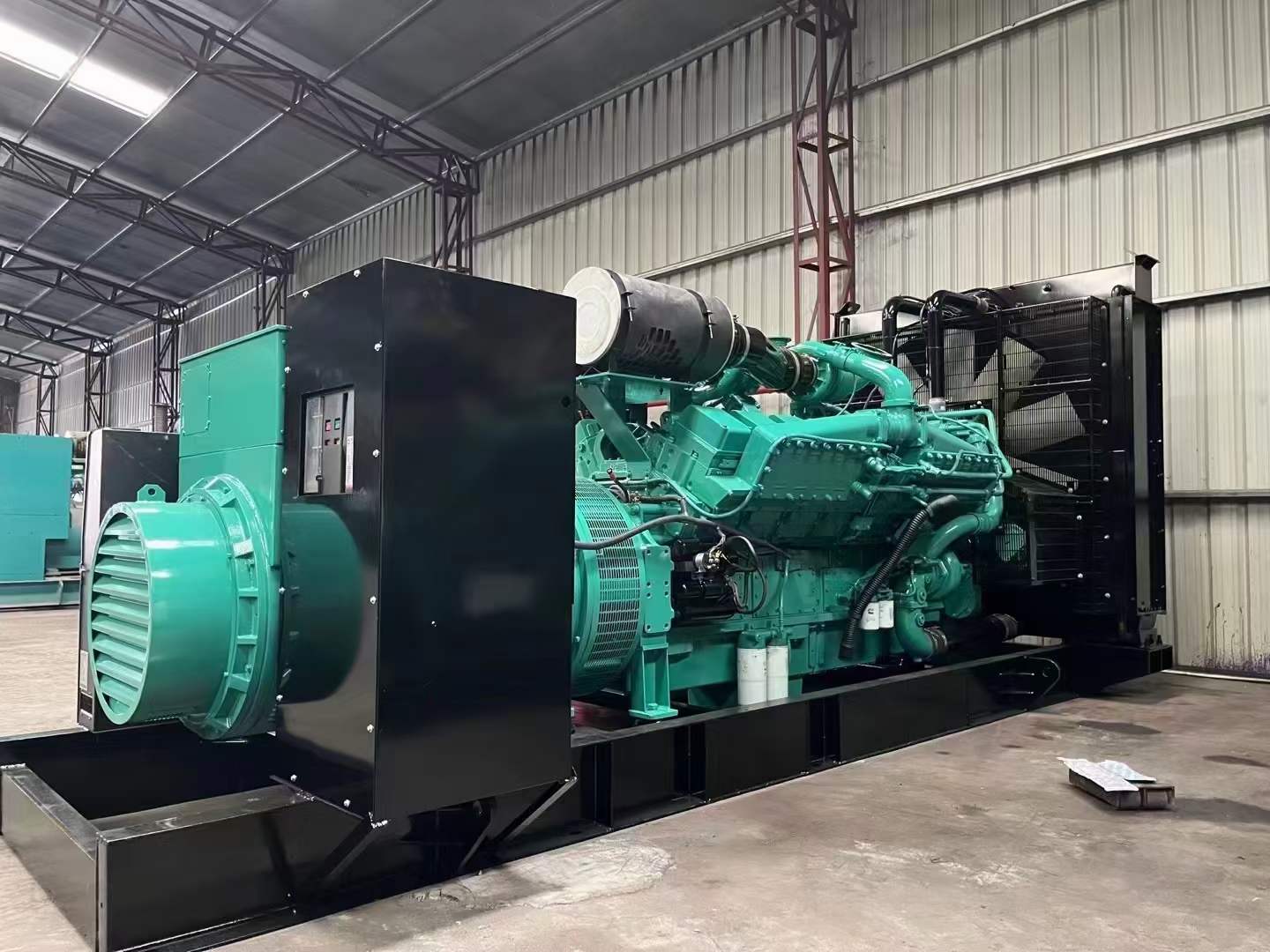 竹山如何降低 800kW 柴油发电机输出电流的波动？